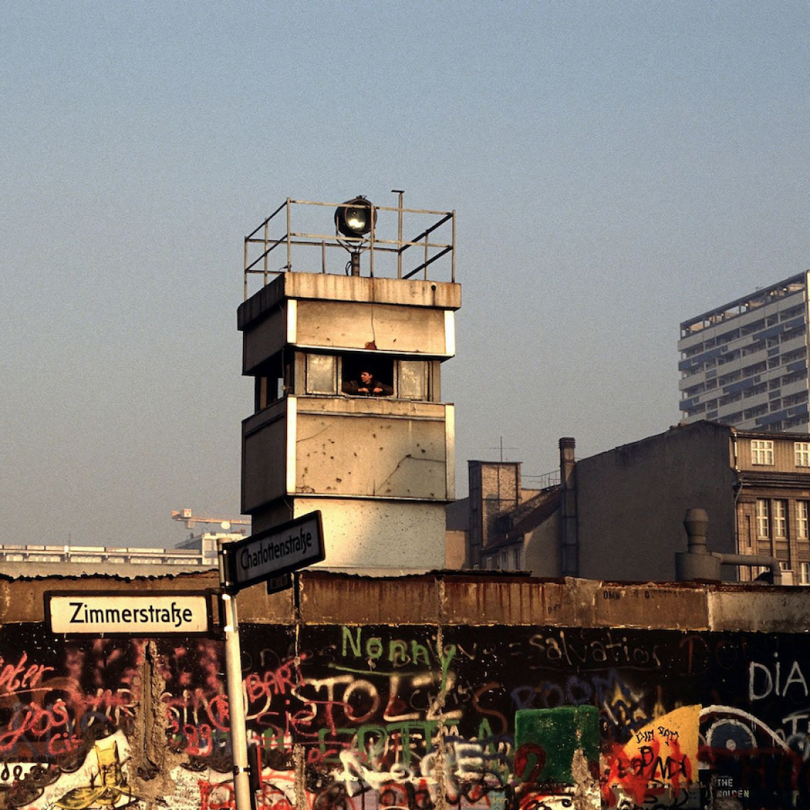 Berlin Wall Sentry Wikimedia Commons.png